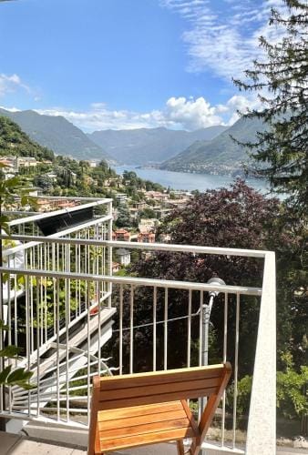 Casa Ling -AC - parking-2Bathrooms Hotel in Como