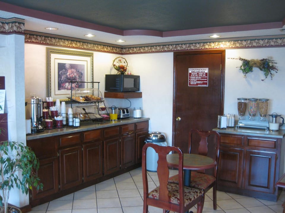 Executive Inn and Suites - Jackson Motel in Jackson