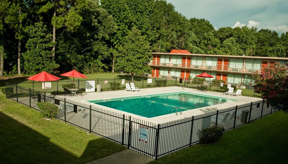 Express Inn & Suites Motel in Texas