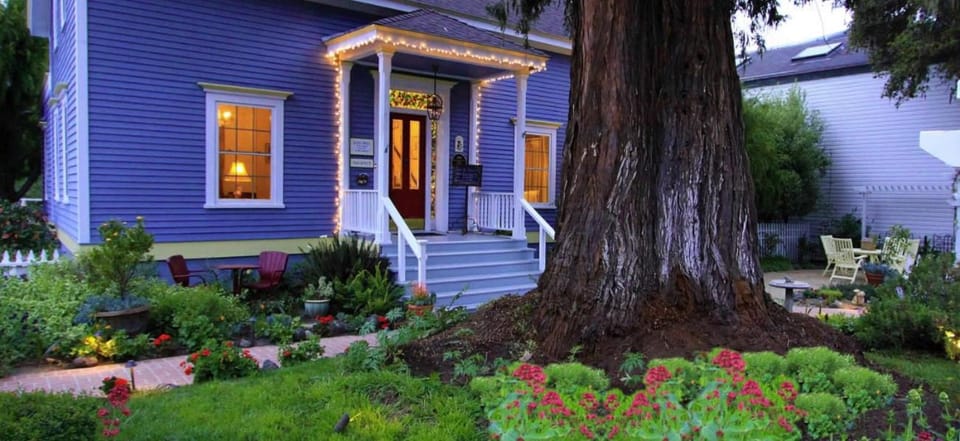 Olallieberry Inn Bed and Breakfast Hotel in Cambria