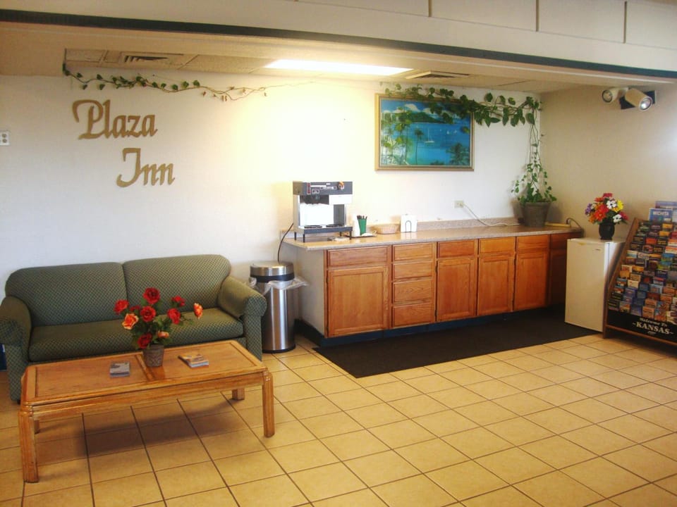 Plaza Inn Motel in Topeka
