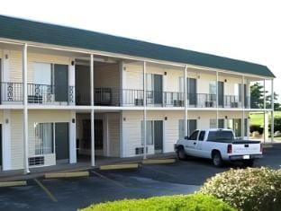 Plaza Inn Springfield Motel in Springfield
