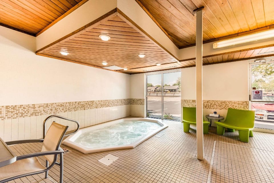 Hot tub