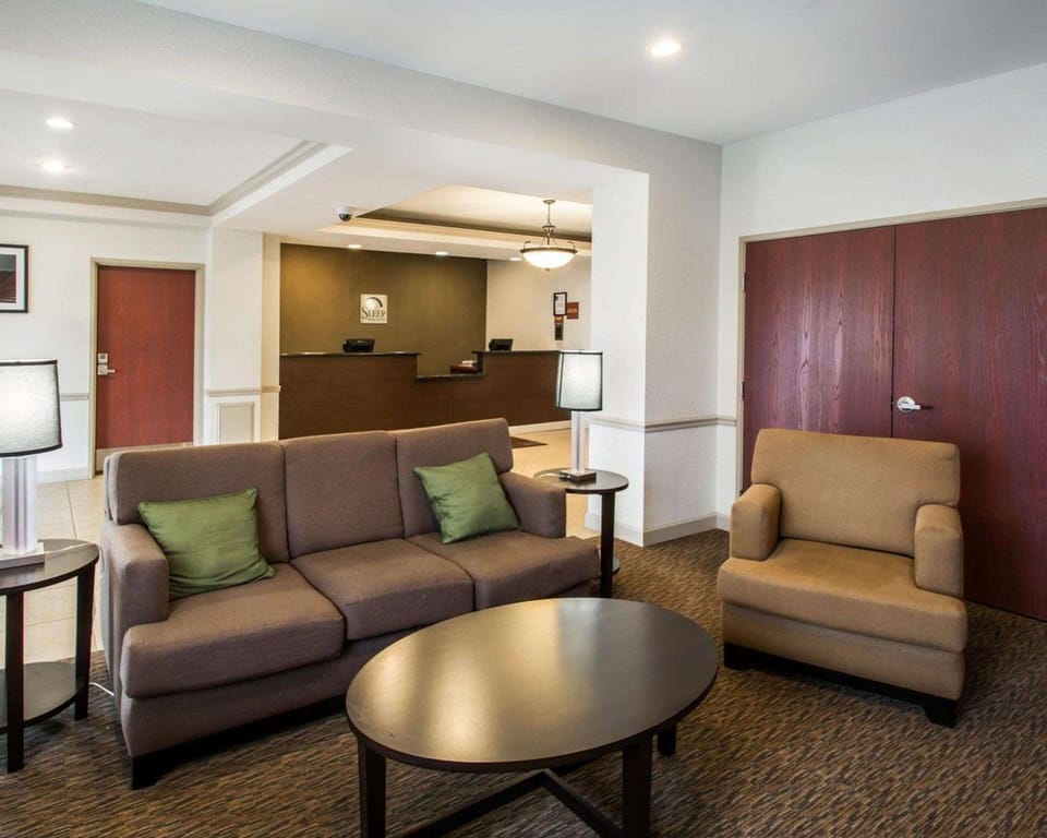 Sleep Inn & Suites Palatka North Hotel in Palatka