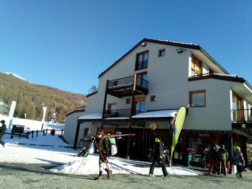 Bilo su piste Appartamentiflarida Sansicario Alto Hotel in Piedmont