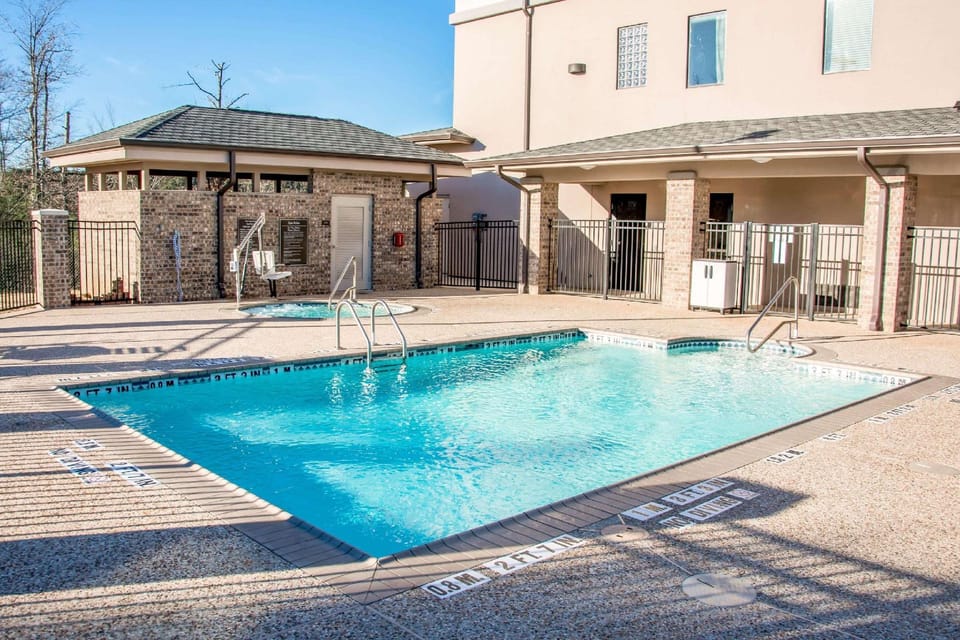 Sleep Inn & Suites Center Hotel in Texas