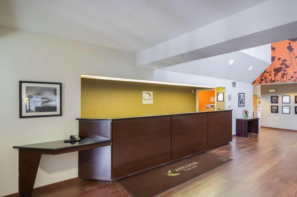 Sleep Inn & Suites Hotel in Danville