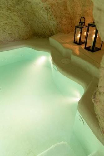 Alesia Luxury Cave Hotel in Ostuni