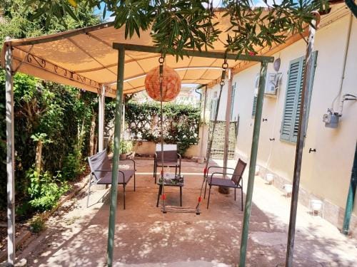 Rose Guest House Hotel in Pisa