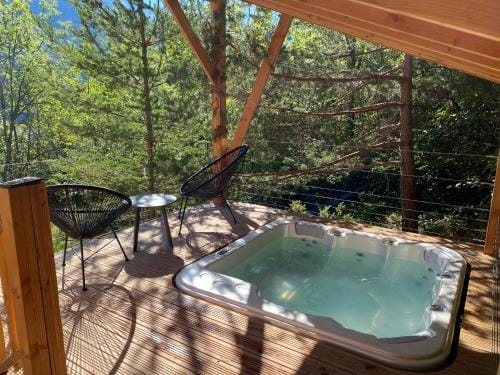 Chalet l'Empreinte Lodge in Saint-Étienne-de-Tinée