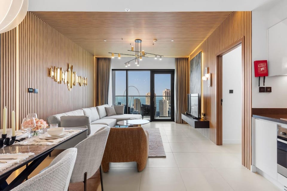Shared lounge/TV area