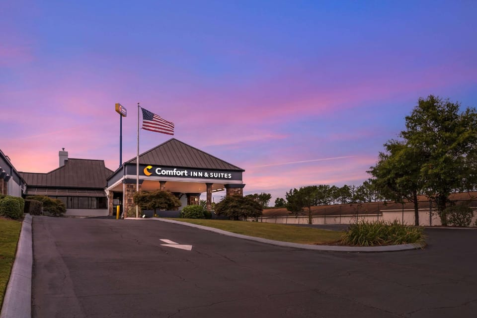Comfort Inn & Suites Chattanooga-East Ridge Hotel in East Ridge