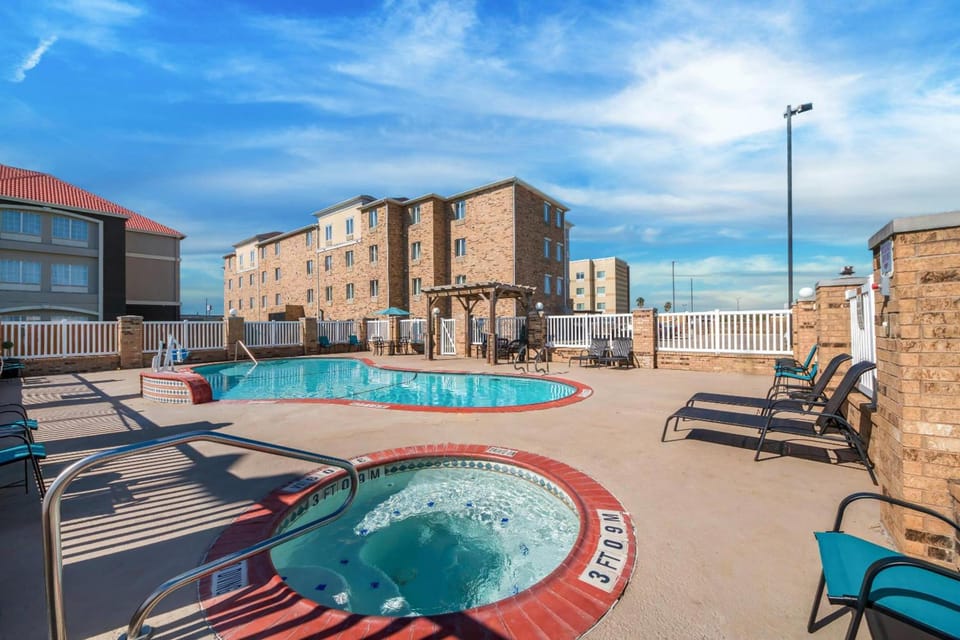Comfort Suites Corpus Christi Central Hotel in Corpus Christi