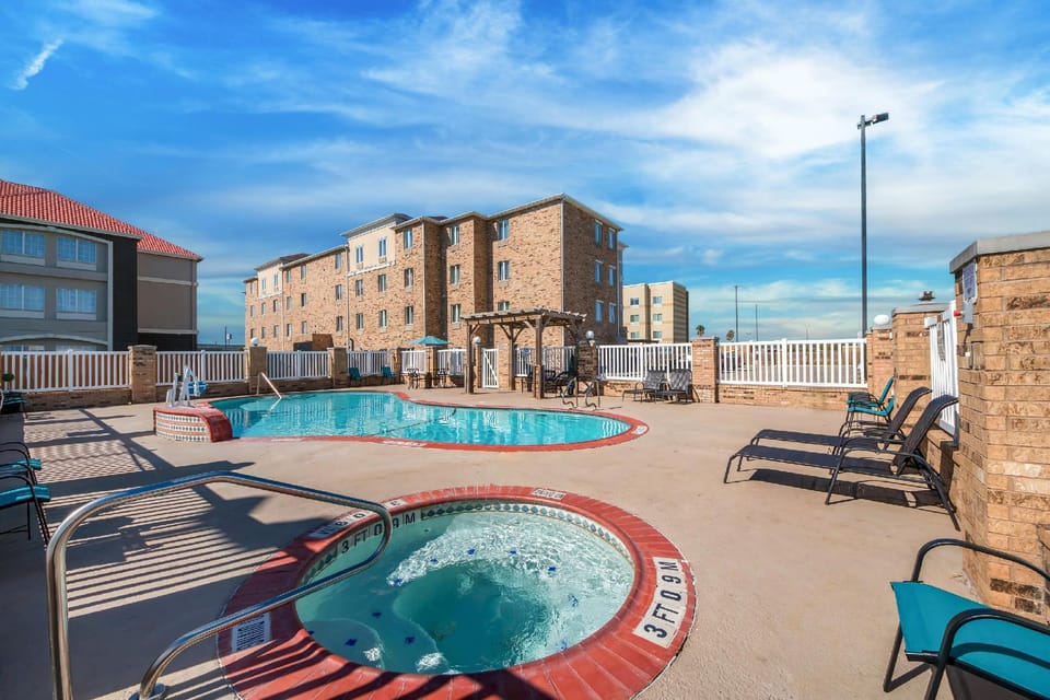 Comfort Suites Corpus Christi Central Hotel in Corpus Christi