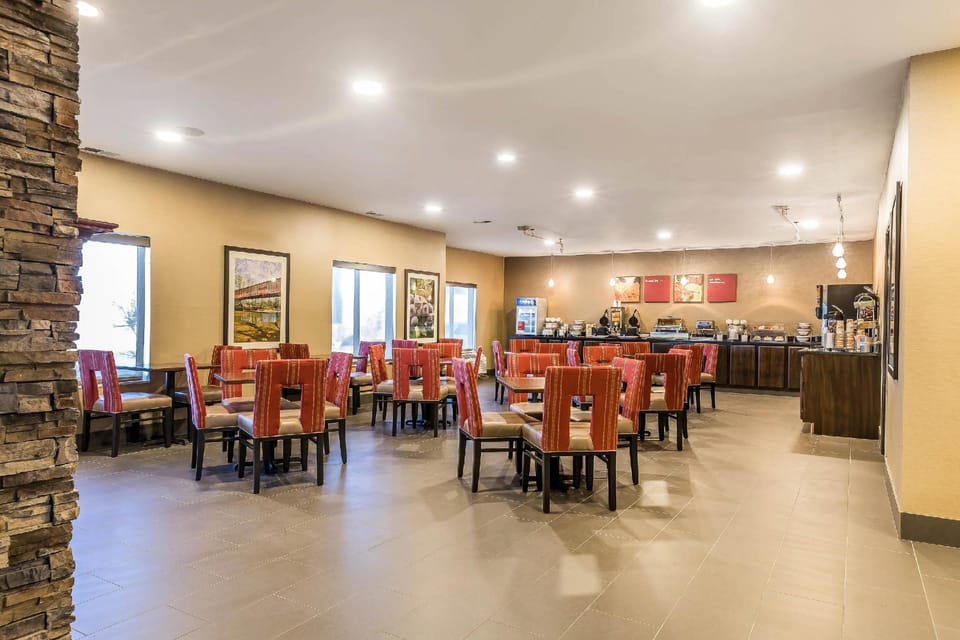 Comfort Suites Fort Wayne North Hotel in Fort Wayne