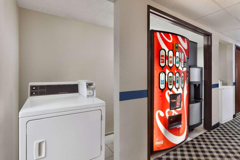 Baymont by Wyndham Hutchinson Hotel in Hutchinson