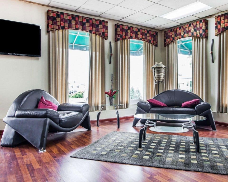 Quality Inn Franklin - Cool Springs Area Hotel in Franklin