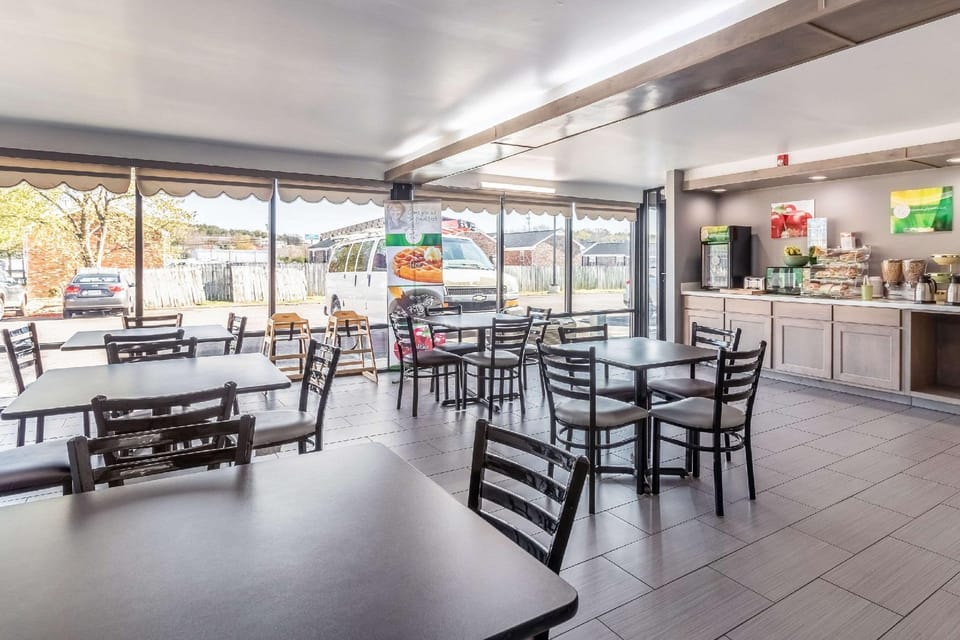 Quality Inn Franklin - Cool Springs Area Hotel in Franklin
