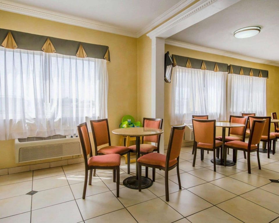 Quality Inn Evansville Eastland Area Hotel in Evansville