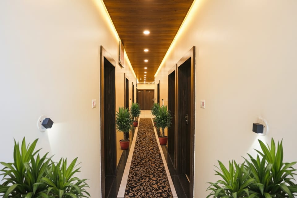 FabHotel Balaji Paradise - ALLEN Career Institute Hotel in India