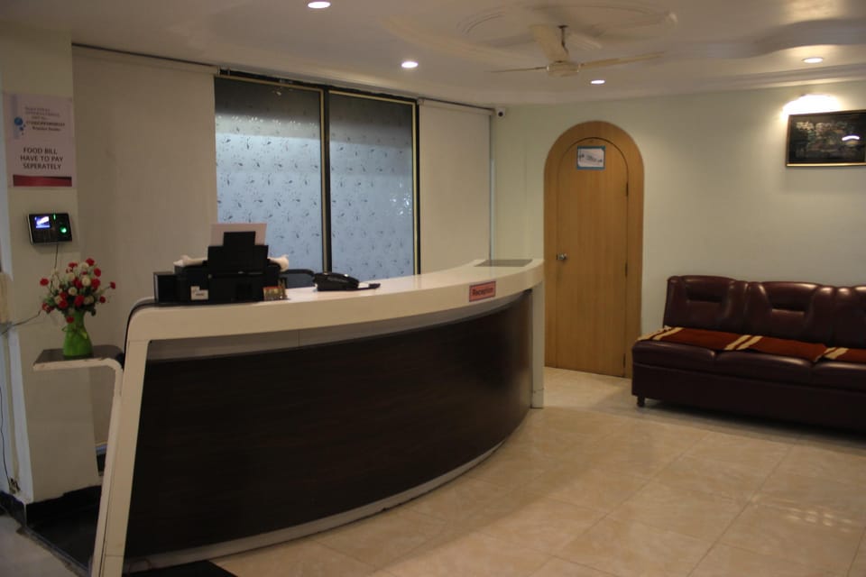 HOTEL NIRAJ INTERNATIONAL  Hotel in Maharashtra
