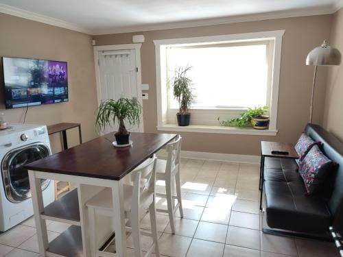 Private Suite w King Bed, Ground Level, Naturally Bright Hotel in Vancouver