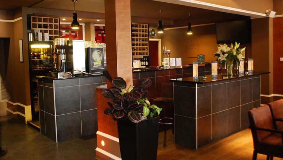 Bar/lounge