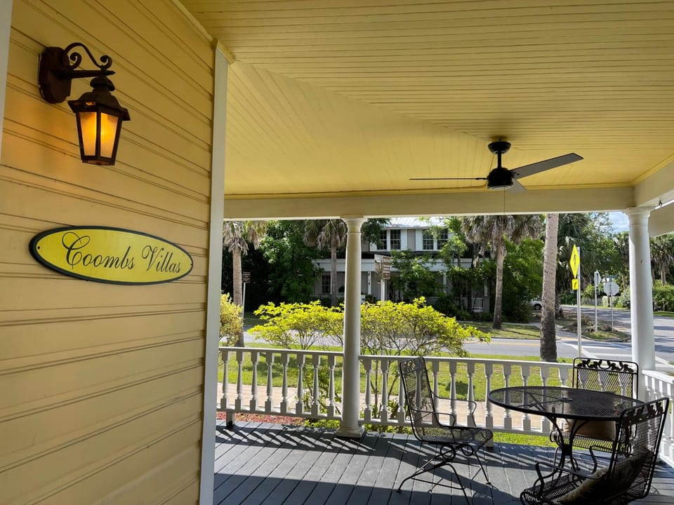 Coombs Inn & Suites Hotel in Apalachicola