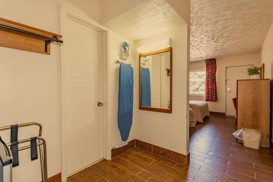 Americas Best Value Inn Austinburg Motel in Lake Erie