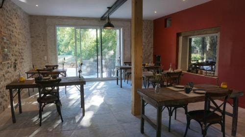 Le Moulin de Moquesouris - Chambres d'hotes et table d'hote Hotel in Centre-Val de Loire