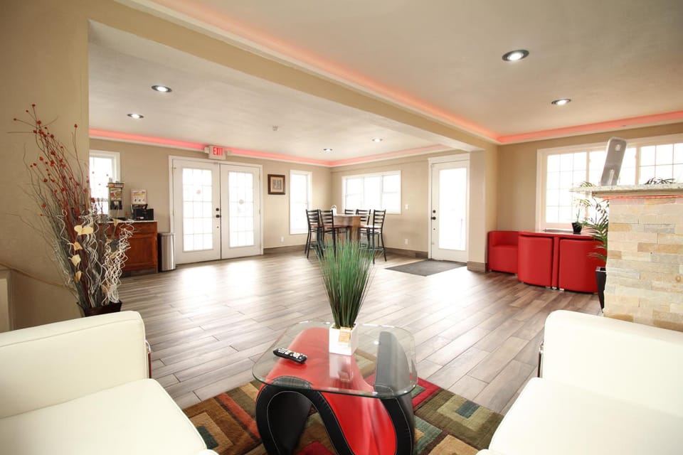 Westbridge Inn and Suites Motel in Ozark Mountains