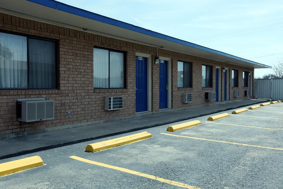 Americas Best Value Inn Comanche Motel in Texas