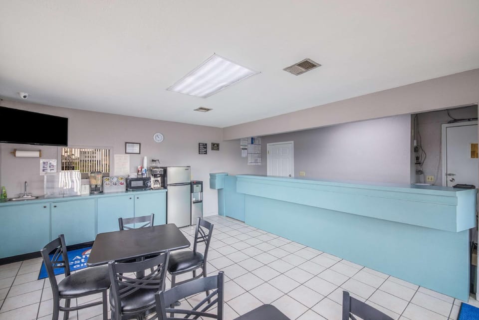 Americas Best Value Inn Giddings Motel in Texas