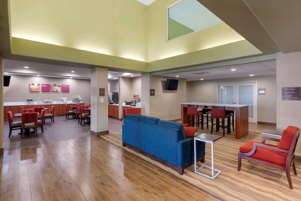 Comfort Suites Marysville-Yuba City Hotel in Sierra Nevada