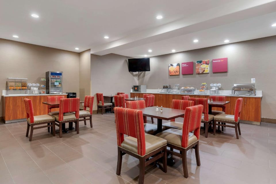 Comfort Suites Marysville-Yuba City Hotel in Sierra Nevada