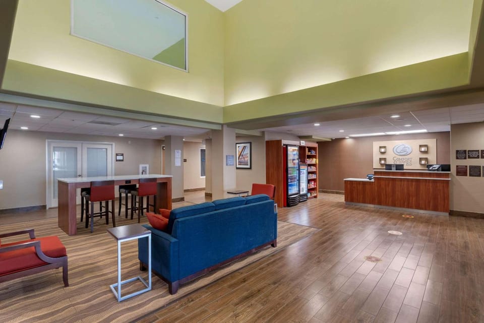 Comfort Suites Marysville-Yuba City Hotel in Sierra Nevada