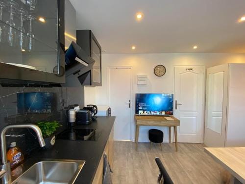 Paris Homestay of Happyness Hotel in Île-de-France