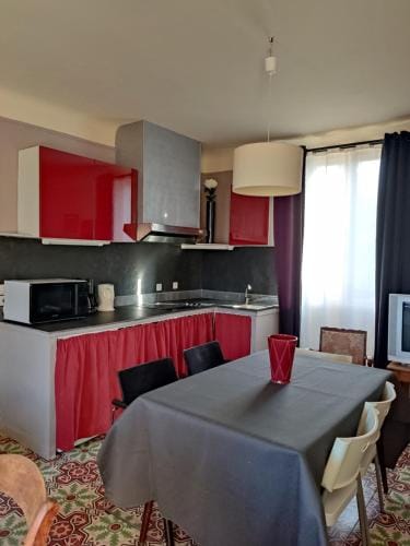 Ardeche chambres d hotes pres de Vallon pont d Arc Hotel in Grospierres