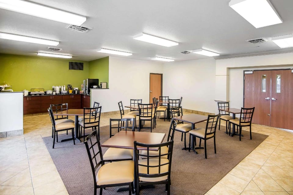 Quality Inn Parsons North Hotel in Ozark Mountains