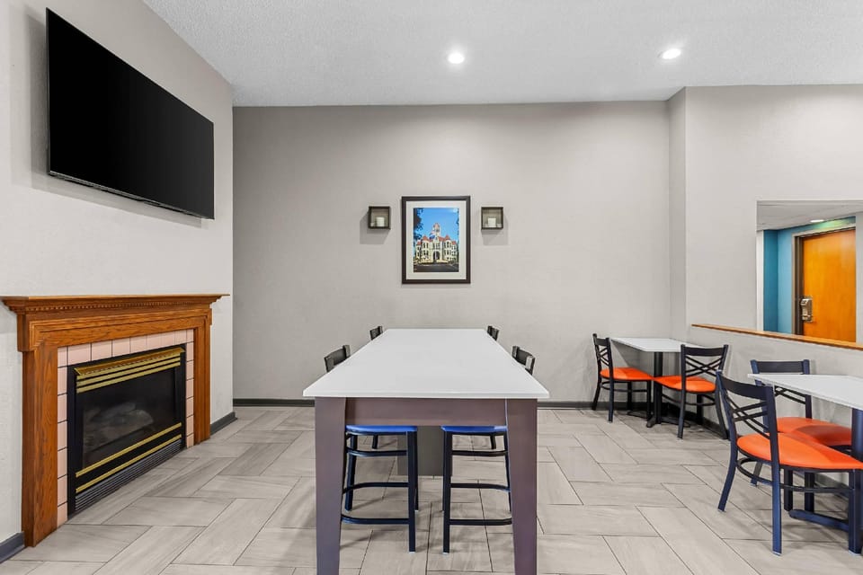Quality Inn Rochester South Hotel in Indiana