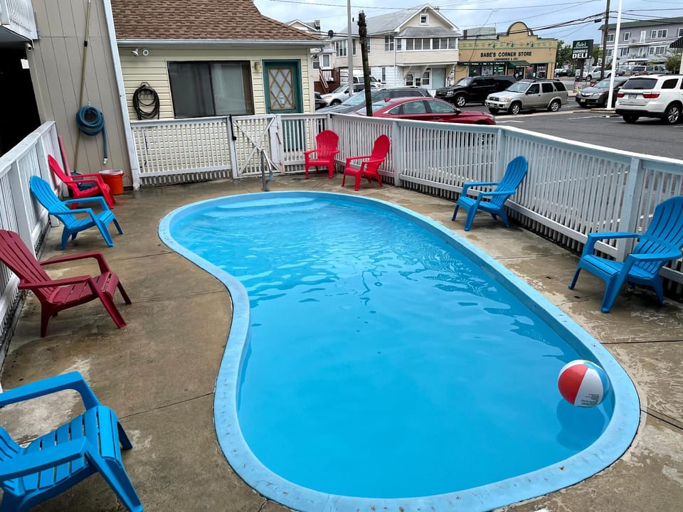 Private pool