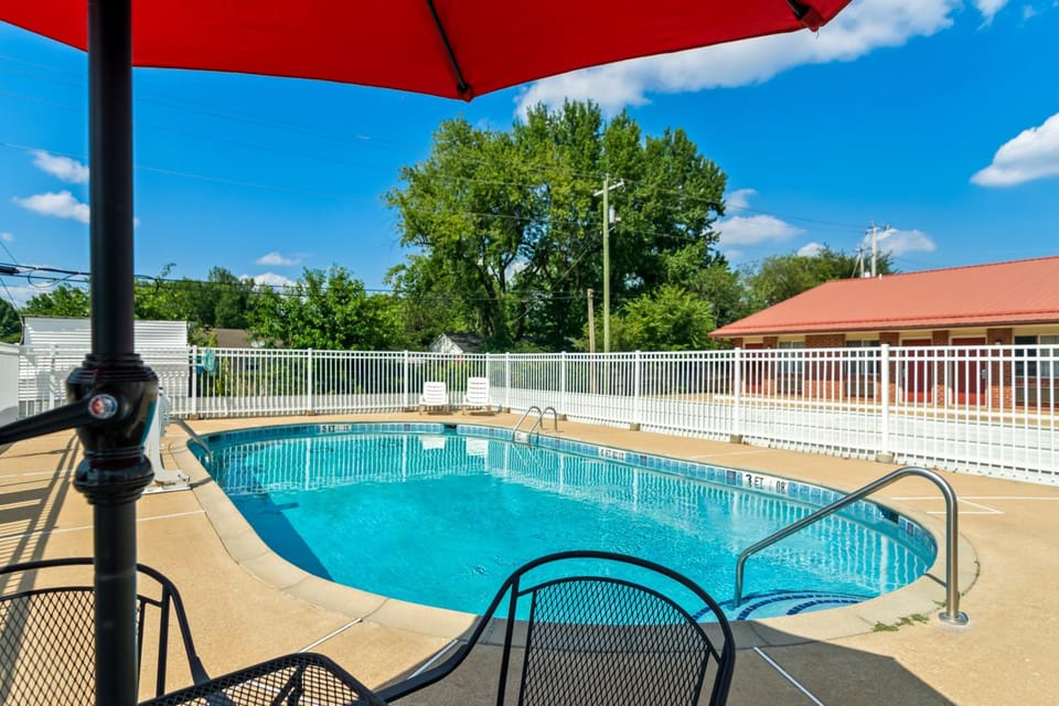 Americas Best Value Inn & Suites Siloam Springs Motel in Siloam Springs