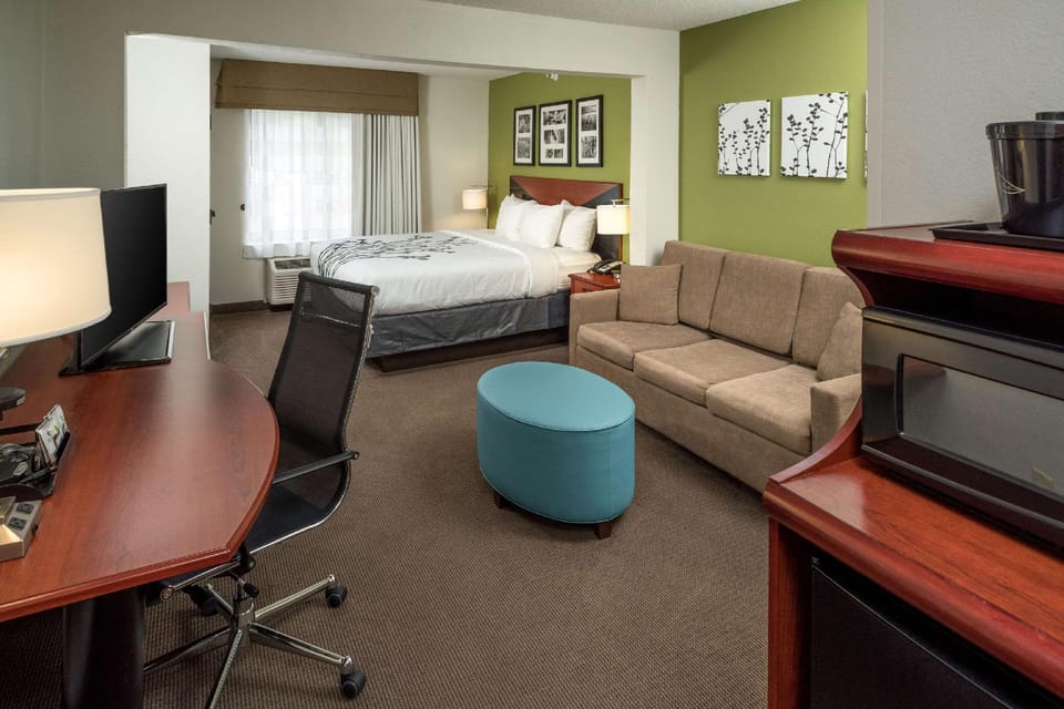Suite room