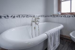 Pendeilo Villa - 5 Bedroom Holiday Home - Amroth Hotel in Amroth