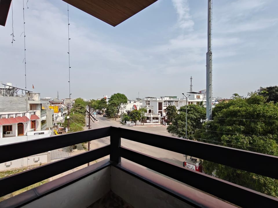 Supriya Palace Hotel in Lucknow