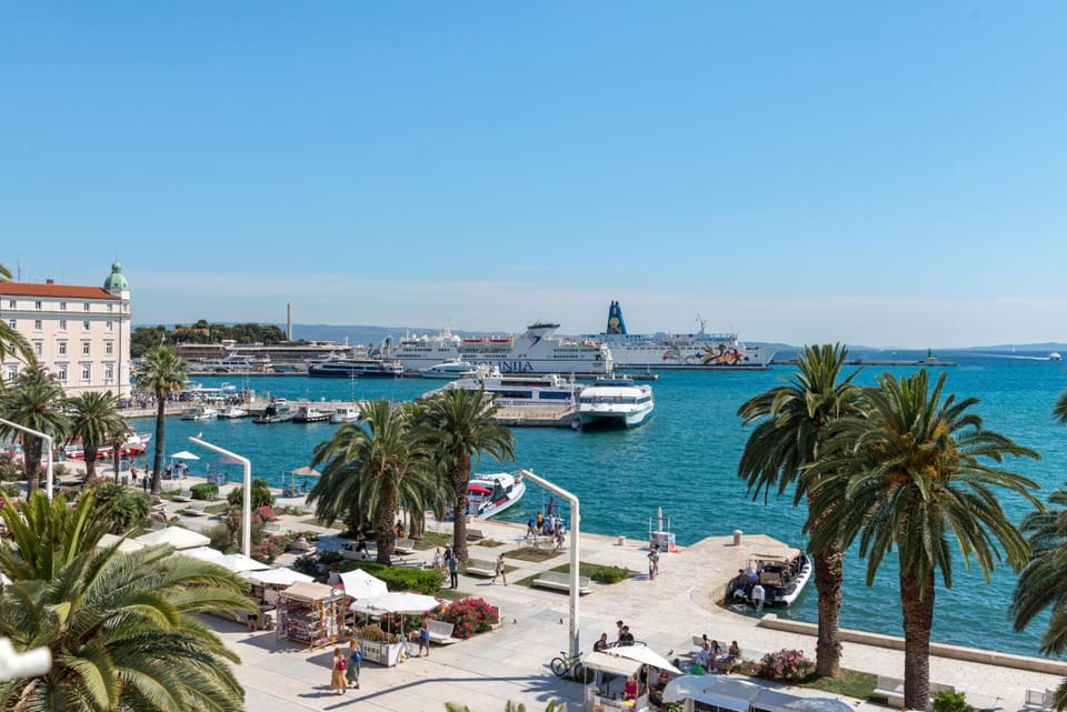 Palms Promenade Luxury Rooms Hotel in Split