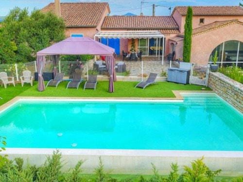 Au BeauLieu Hotel in Berrias-et-Casteljau