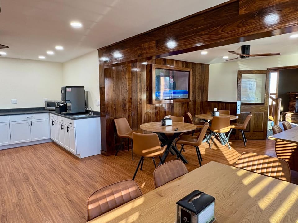 Americas Best Value Inn Wall Hotel in Pennington County