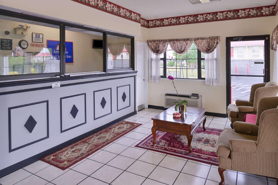 Americas Best Value Inn Wildersville Motel in Tennessee