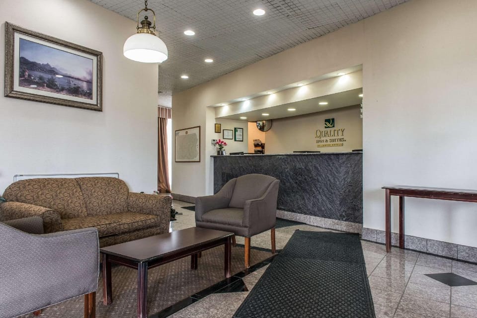 Quality Inn & Suites Fairview - Erie Hotel in Lake Erie